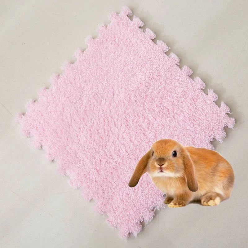 Absorbent Waterproof Anti Slip Cage Liners for Rabbits and Guinea Pigs