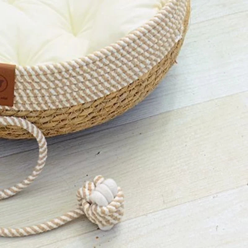 Woven All-Weather Round Cat Bed and Puppy House