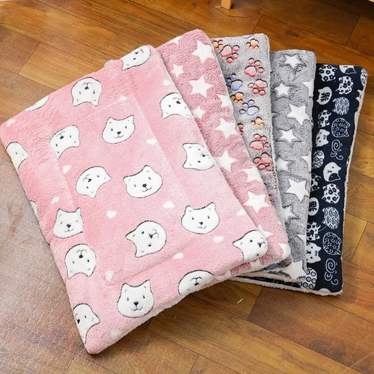 Pink plush pet bed with white cat faces and hearts made of soft thickened fleece for warm dog cat sofa cushion