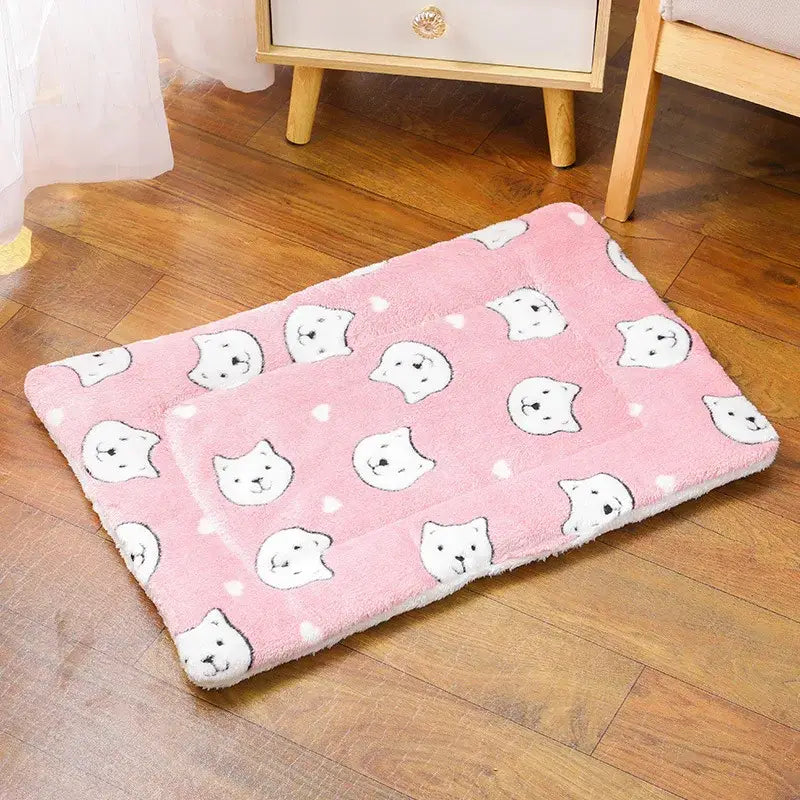 Soft flannel thickened pink plush pet bed with white cat face and heart patterns for warm sofa cushion use